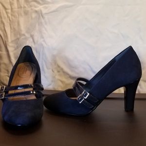 Giani Bernini navy blue mary jane pumps